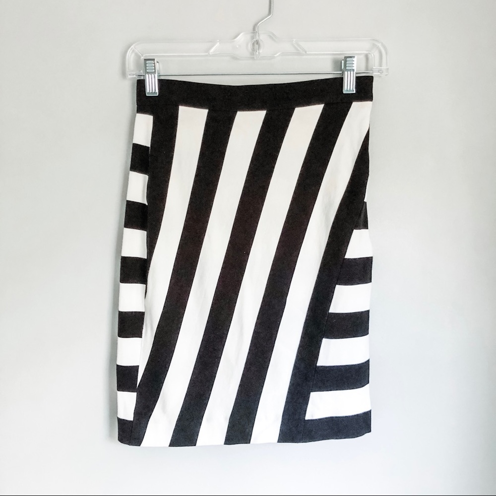 Banana Republic Women’s Black & White Striped Skirt, Sz 00 Petite
